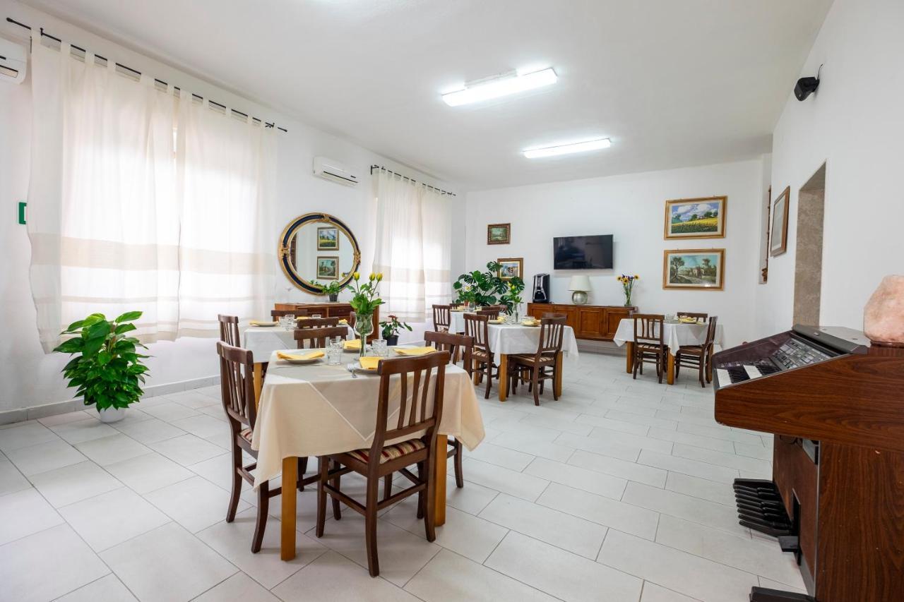 Hotel Soleo กวาร์ตู ซานเตเลนา ภายนอก รูปภาพ