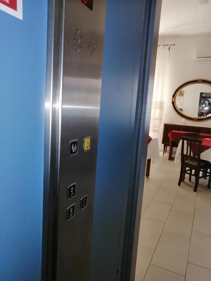 Hotel Soleo กวาร์ตู ซานเตเลนา ภายนอก รูปภาพ